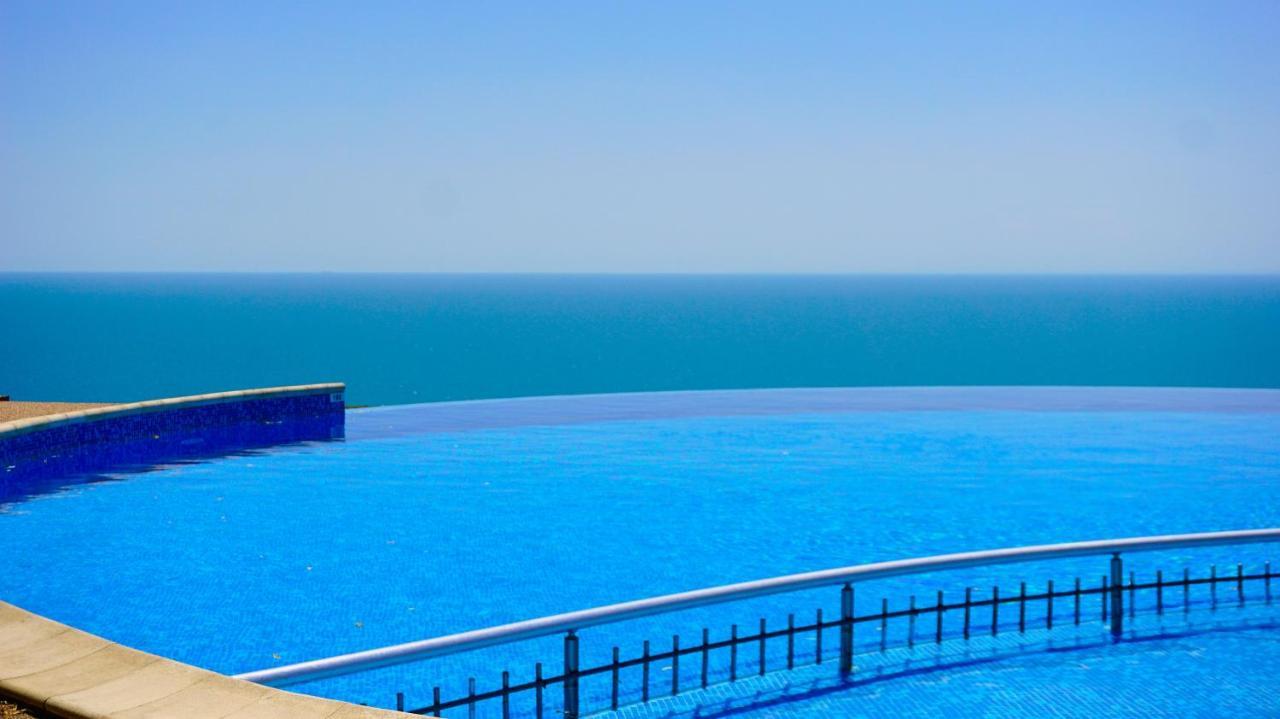 морски джулая морнинг - Sea View July Morning Каварна